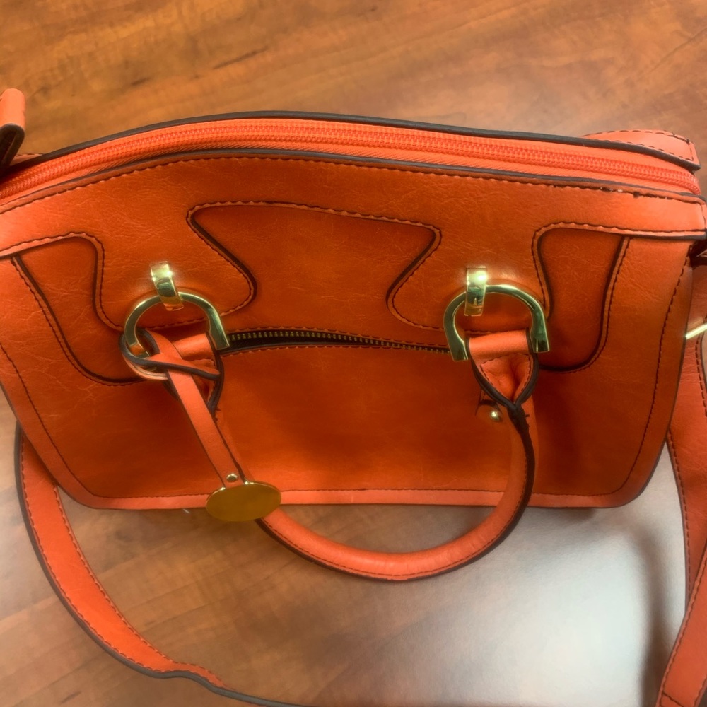 London Fog Orange leather handbag - Picture 15 of 15